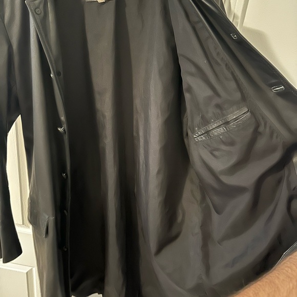 Artisan made single breasted  black leather trench coat. 42 tall or large tall - Picture 4 of 4